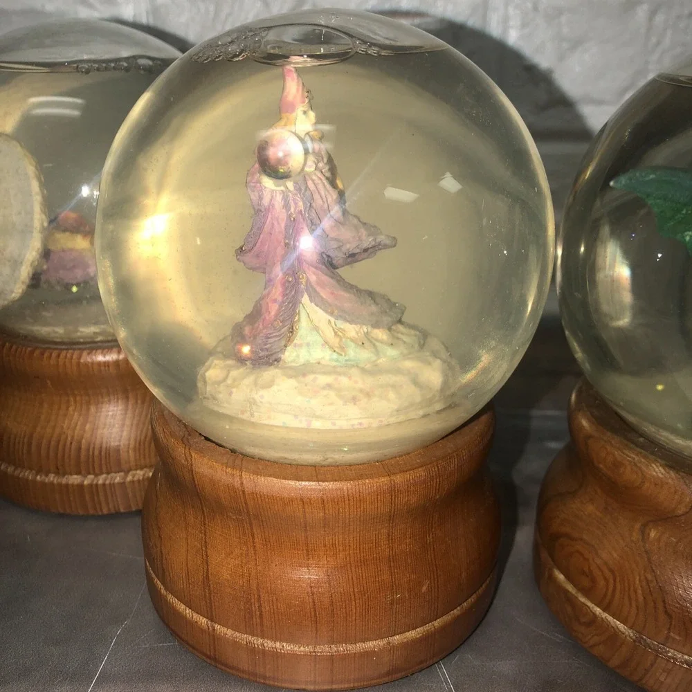 Lot Of 4 LEFTON Musical Camelot‎ Chariots Fire  Snow Globes RARE Wizards Dragon